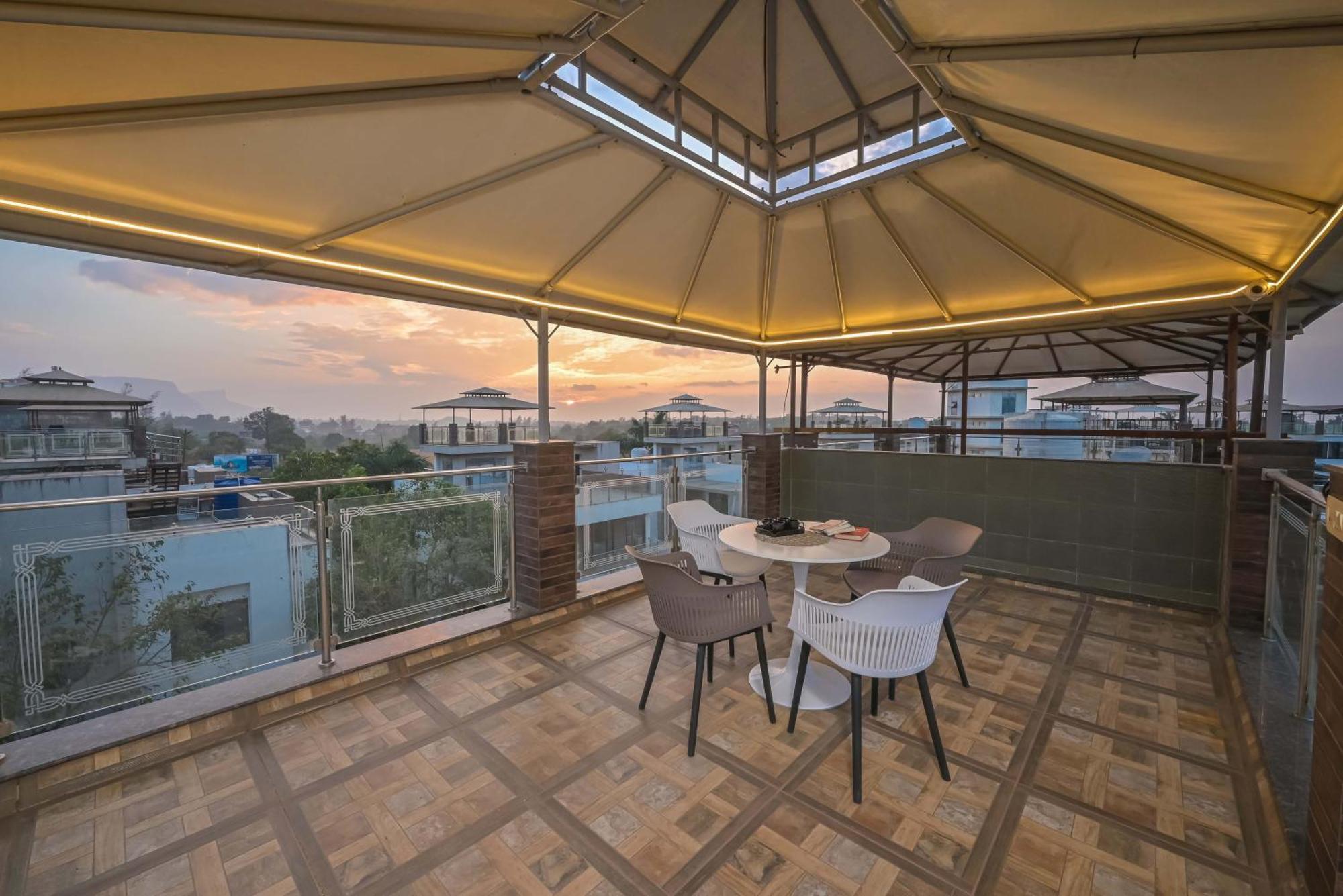 Azure Retreat Villa By Tropicana Stays Lonavala Extérieur photo