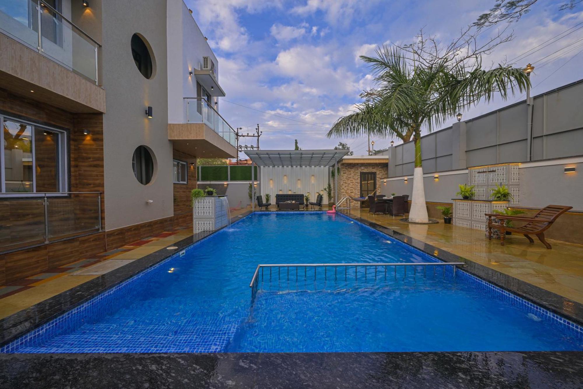 Azure Retreat Villa By Tropicana Stays Lonavala Extérieur photo